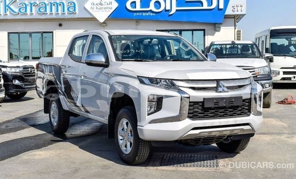 Buy Import Mitsubishi L200 White Car in Import - Dubai in Central Buy Import Mitsubishi L200 White Car in Import - Dubai in Central