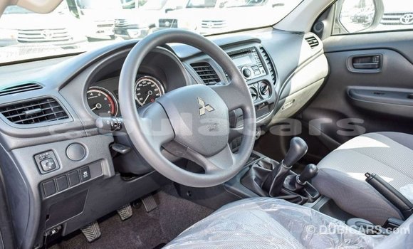 Buy Import Mitsubishi L200 White Car in Import - Dubai in Central Buy Import Mitsubishi L200 White Car in Import - Dubai in Central