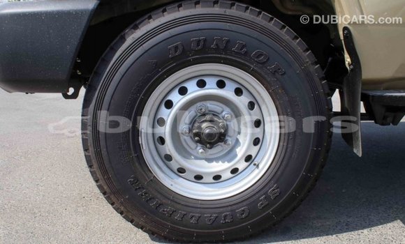 Buy Import Toyota Land Cruiser Beige Car in Import - Dubai in Central Buy Import Toyota Land Cruiser Beige Car in Import - Dubai in Central