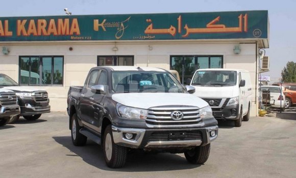 Acheter Import Voiture Toyota Hilux Gris à Import - Dubai, Central Acheter Import Voiture Toyota Hilux Gris à Import - Dubai, Central