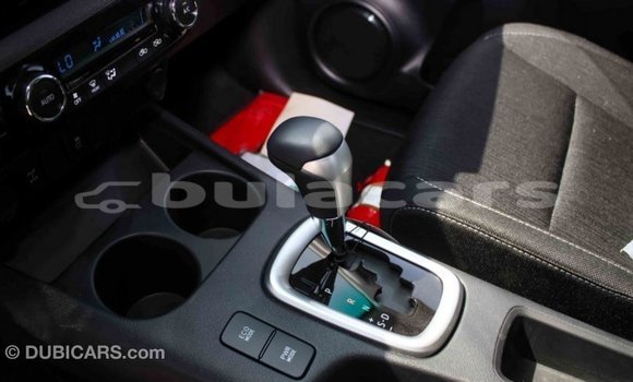 Acheter Import Voiture Toyota Hilux Gris à Import - Dubai, Central Acheter Import Voiture Toyota Hilux Gris à Import - Dubai, Central