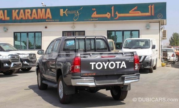 Acheter Import Voiture Toyota Hilux Gris à Import - Dubai, Central Acheter Import Voiture Toyota Hilux Gris à Import - Dubai, Central