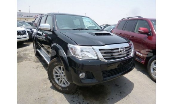 Acheter Import Voiture Toyota Hilux Noir à Import - Dubai, Central Acheter Import Voiture Toyota Hilux Noir à Import - Dubai, Central