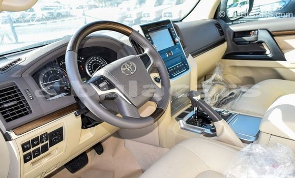 Acheter Import Voiture Toyota Land Cruiser Noir à Import - Dubai, Central Acheter Import Voiture Toyota Land Cruiser Noir à Import - Dubai, Central