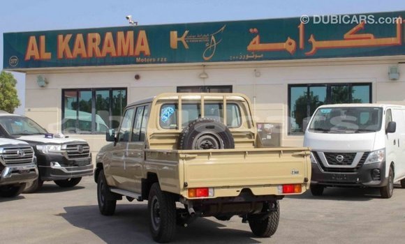 Buy Import Toyota Land Cruiser Beige Car in Import - Dubai in Central Buy Import Toyota Land Cruiser Beige Car in Import - Dubai in Central