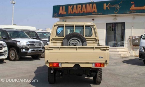 Buy Import Toyota Land Cruiser Beige Car in Import - Dubai in Central Buy Import Toyota Land Cruiser Beige Car in Import - Dubai in Central