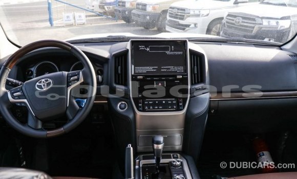 Buy Import Toyota Land Cruiser Grey Car in Import - Dubai in Central Buy Import Toyota Land Cruiser Grey Car in Import - Dubai in Central