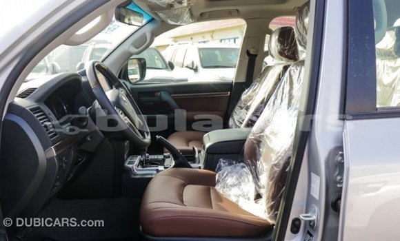 Buy Import Toyota Land Cruiser Grey Car in Import - Dubai in Central Buy Import Toyota Land Cruiser Grey Car in Import - Dubai in Central