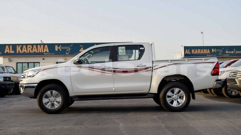 Big with watermark toyota hilux central import dubai 6313