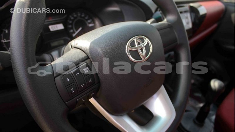 Big with watermark toyota hilux central import dubai 6314
