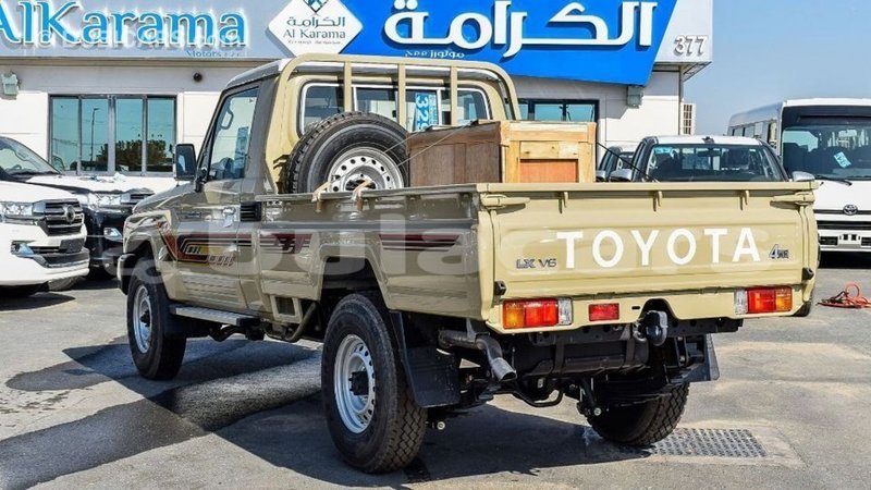 Big with watermark toyota land cruiser central import dubai 6317