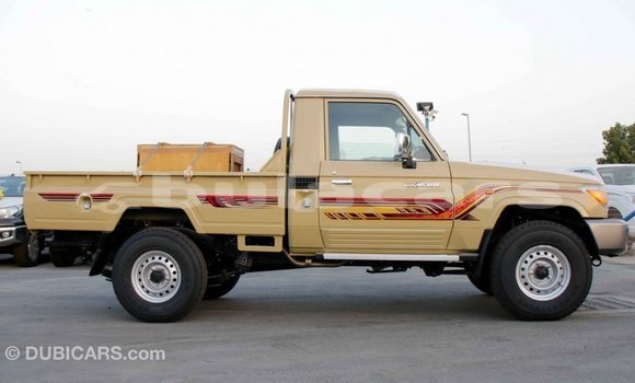 Buy Import Toyota Land Cruiser Beige Car in Import - Dubai in Central Buy Import Toyota Land Cruiser Beige Car in Import - Dubai in Central