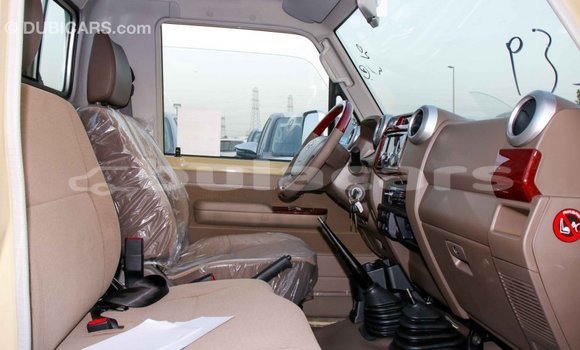 Buy Import Toyota Land Cruiser Beige Car in Import - Dubai in Central Buy Import Toyota Land Cruiser Beige Car in Import - Dubai in Central