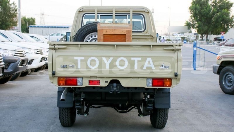 Big with watermark toyota land cruiser central import dubai 6323