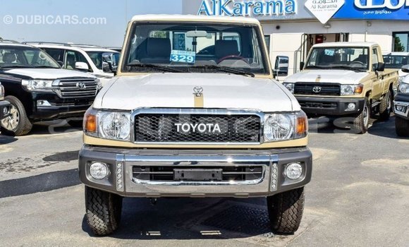 Buy Import Toyota Land Cruiser Beige Car in Import - Dubai in Central Buy Import Toyota Land Cruiser Beige Car in Import - Dubai in Central