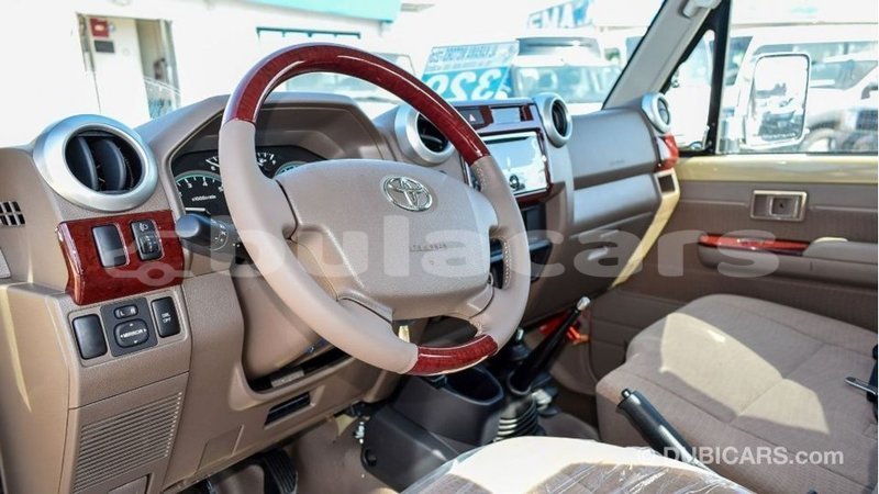 Big with watermark toyota land cruiser central import dubai 6324