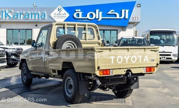 Buy Import Toyota Land Cruiser Beige Car in Import - Dubai in Central Buy Import Toyota Land Cruiser Beige Car in Import - Dubai in Central