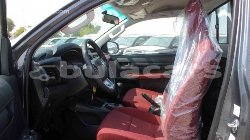 Big with watermark toyota hilux central import dubai 6327