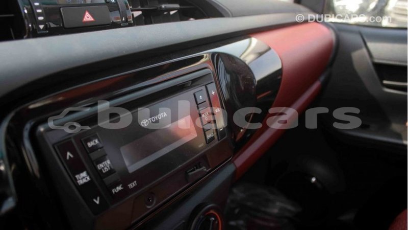 Big with watermark toyota hilux central import dubai 6327