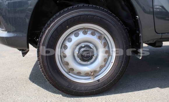 Acheter Import Voiture Toyota Hilux Gris à Import - Dubai, Central Acheter Import Voiture Toyota Hilux Gris à Import - Dubai, Central