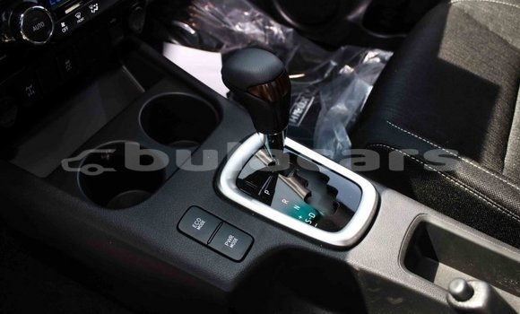 Acheter Import Voiture Toyota Hilux Blanc à Import - Dubai, Central Acheter Import Voiture Toyota Hilux Blanc à Import - Dubai, Central