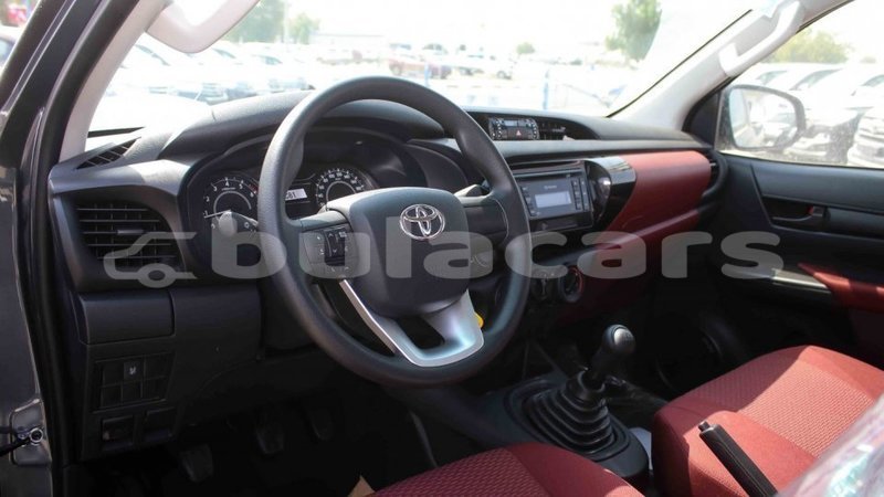 Big with watermark toyota hilux central import dubai 6335