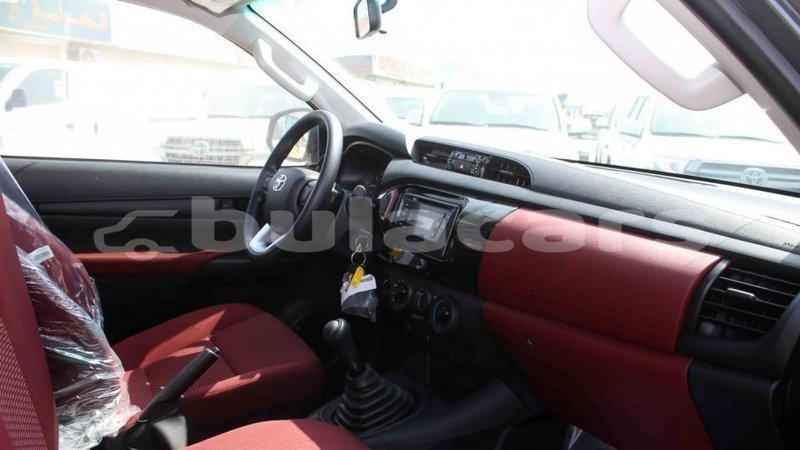 Big with watermark toyota hilux central import dubai 6335