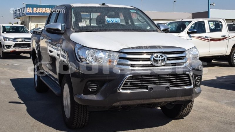 Big with watermark toyota hilux central import dubai 6336