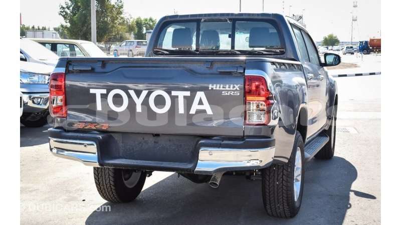 Big with watermark toyota hilux central import dubai 6336