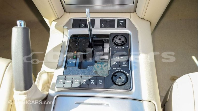 Big with watermark toyota land cruiser central import dubai 6338