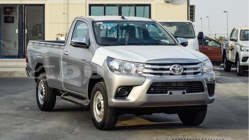 Big with watermark toyota hilux central import dubai 6341