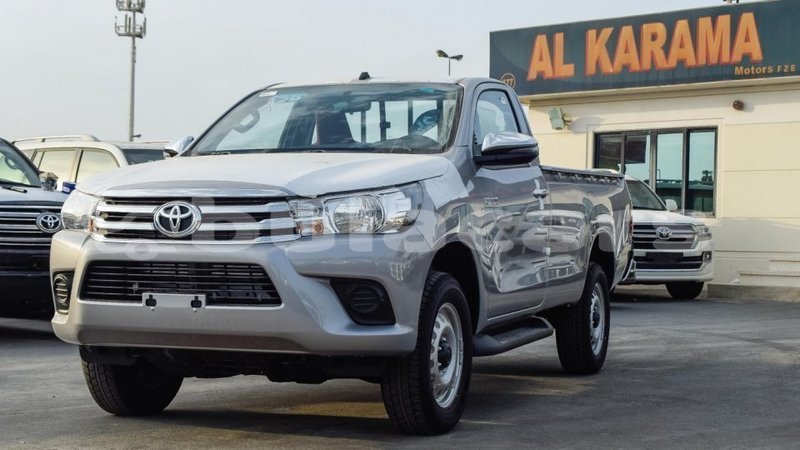 Big with watermark toyota hilux central import dubai 6341