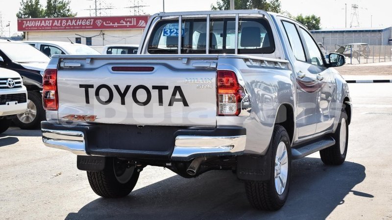 Big with watermark toyota hilux central import dubai 6342