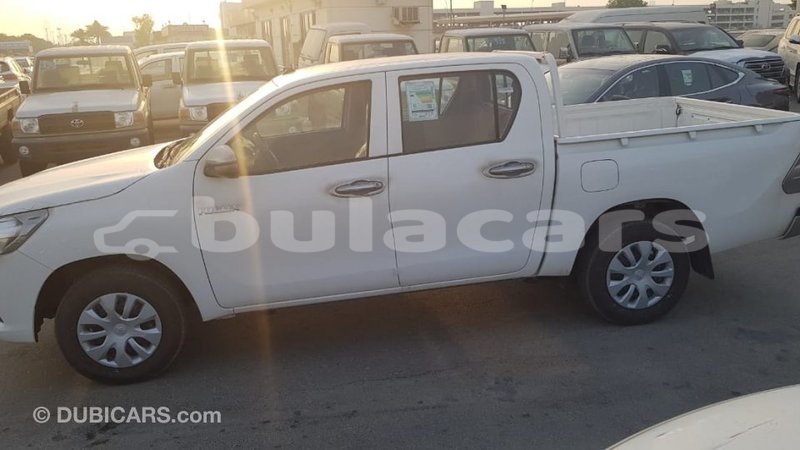 Big with watermark toyota hilux central import dubai 6343