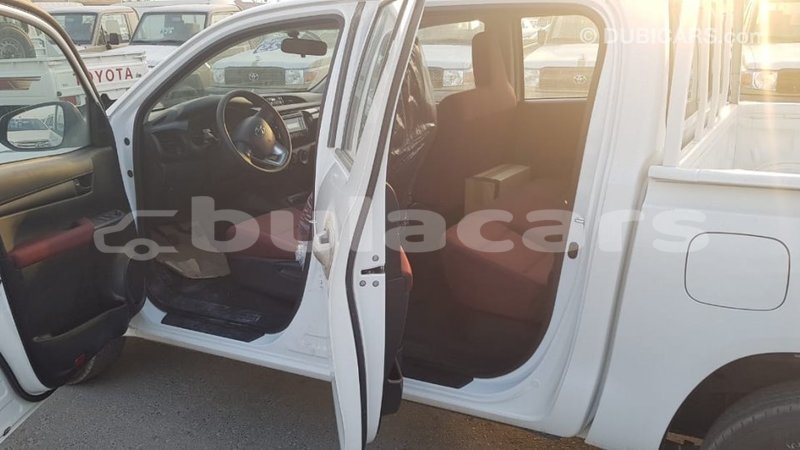Big with watermark toyota hilux central import dubai 6343