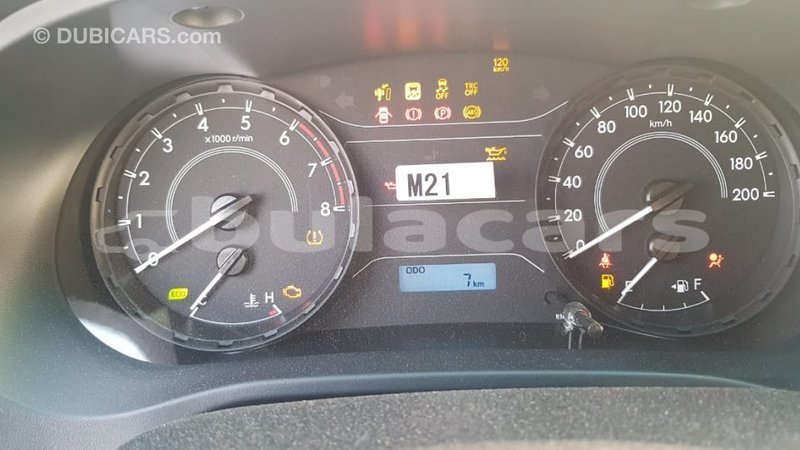 Big with watermark toyota hilux central import dubai 6343