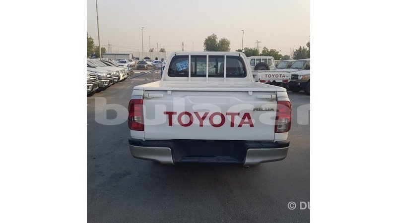 Big with watermark toyota hilux central import dubai 6343