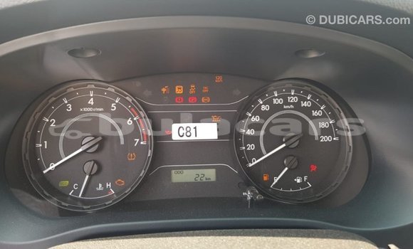 Acheter Import Voiture Toyota Hilux Blanc à Import - Dubai, Central Acheter Import Voiture Toyota Hilux Blanc à Import - Dubai, Central