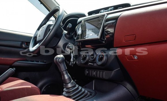 Buy Import Toyota Hilux White Car in Import - Dubai in Central Buy Import Toyota Hilux White Car in Import - Dubai in Central