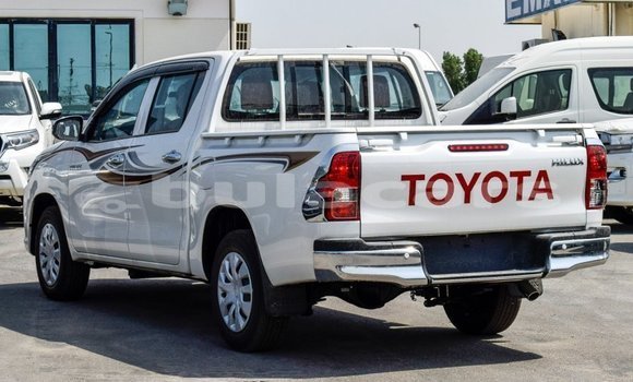 Buy Import Toyota Hilux White Car in Import - Dubai in Central Buy Import Toyota Hilux White Car in Import - Dubai in Central