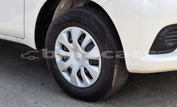 Buy Import Toyota Hilux White Car in Import - Dubai in Central Buy Import Toyota Hilux White Car in Import - Dubai in Central