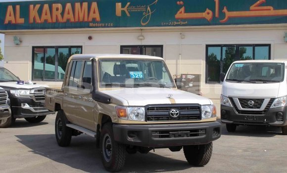 Buy Import Toyota Land Cruiser Beige Car in Import - Dubai in Central Buy Import Toyota Land Cruiser Beige Car in Import - Dubai in Central