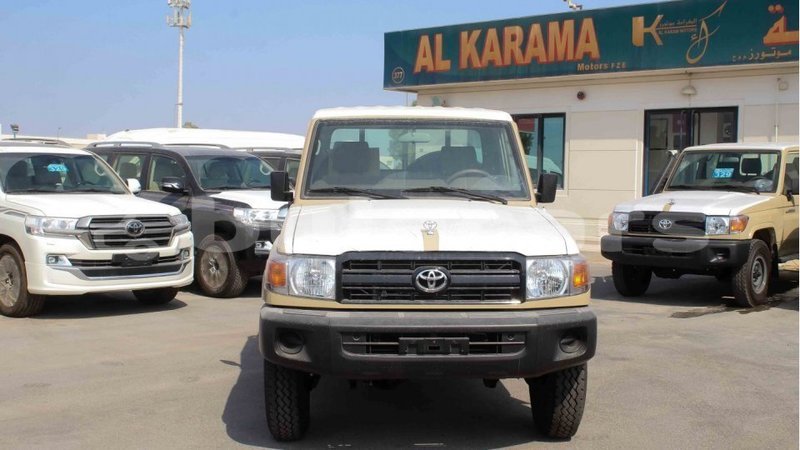 Big with watermark toyota land cruiser central import dubai 6348