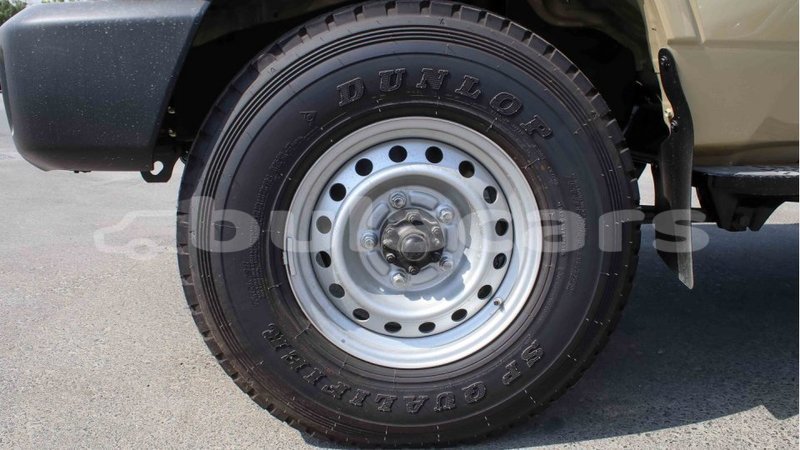 Big with watermark toyota land cruiser central import dubai 6348