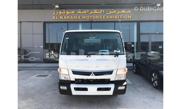 Acheter Import Voiture Mitsubishi Carisma Blanc à Import - Dubai, Central Acheter Import Voiture Mitsubishi Carisma Blanc à Import - Dubai, Central