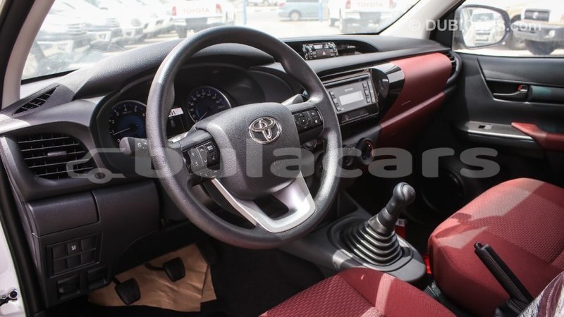 Big with watermark toyota hilux central import dubai 6352