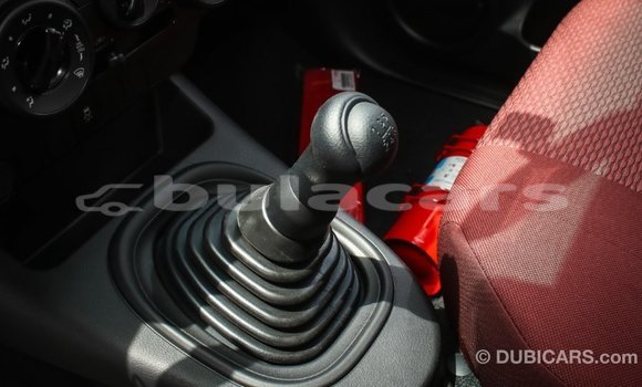 Acheter Import Voiture Toyota Hilux Blanc à Import - Dubai, Central Acheter Import Voiture Toyota Hilux Blanc à Import - Dubai, Central