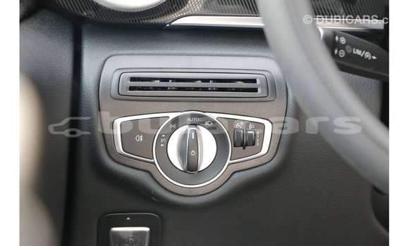 Acheter Import Voiture Mercedes-Benz 250 Noir à Import - Dubai, Central Acheter Import Voiture Mercedes-Benz 250 Noir à Import - Dubai, Central