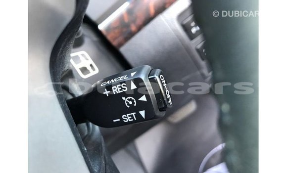 Acheter Import Voiture Toyota Land Cruiser Noir à Import - Dubai, Central Acheter Import Voiture Toyota Land Cruiser Noir à Import - Dubai, Central