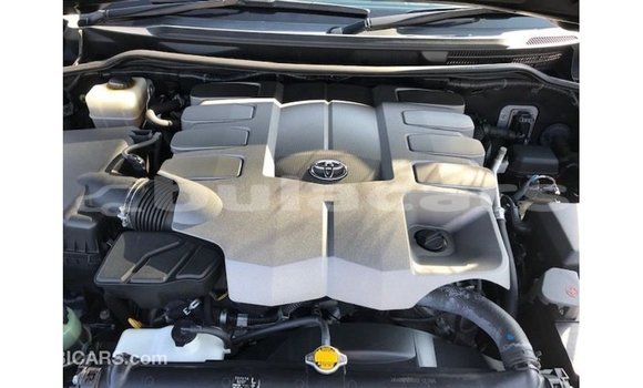 Acheter Import Voiture Toyota Land Cruiser Noir à Import - Dubai, Central Acheter Import Voiture Toyota Land Cruiser Noir à Import - Dubai, Central